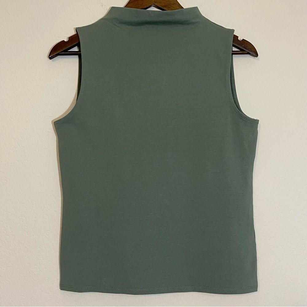 J Crew Fac NWT Stretch Cotton Blend Mockneck Tank Top Size Medium in Topiary